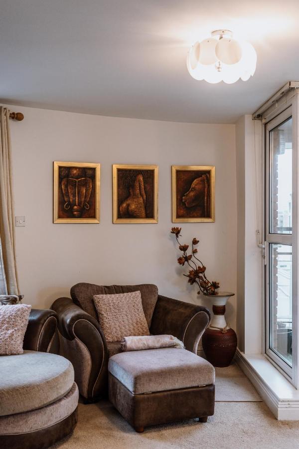 Smithfield Square Nest Entire Apt 더블린 외부 사진