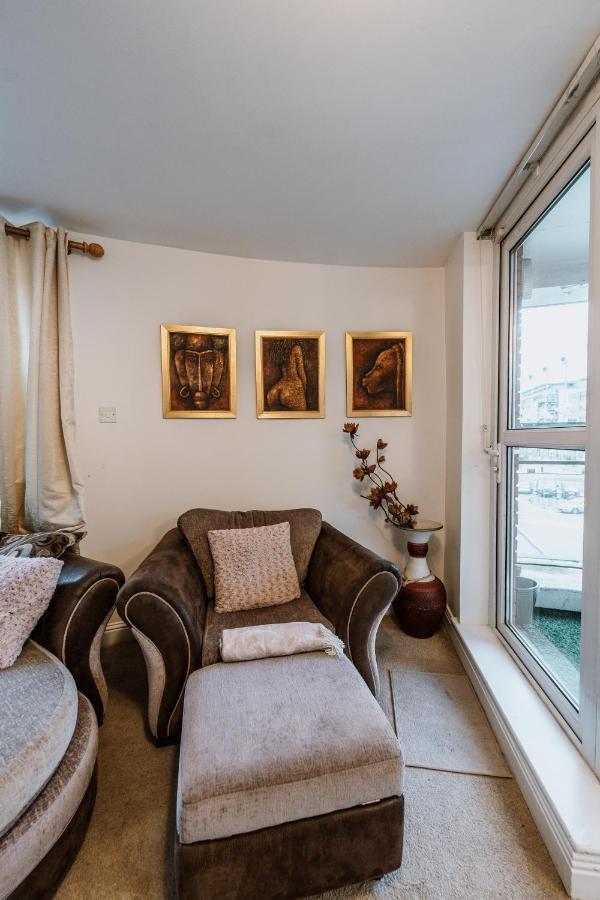 Smithfield Square Nest Entire Apt 더블린 외부 사진